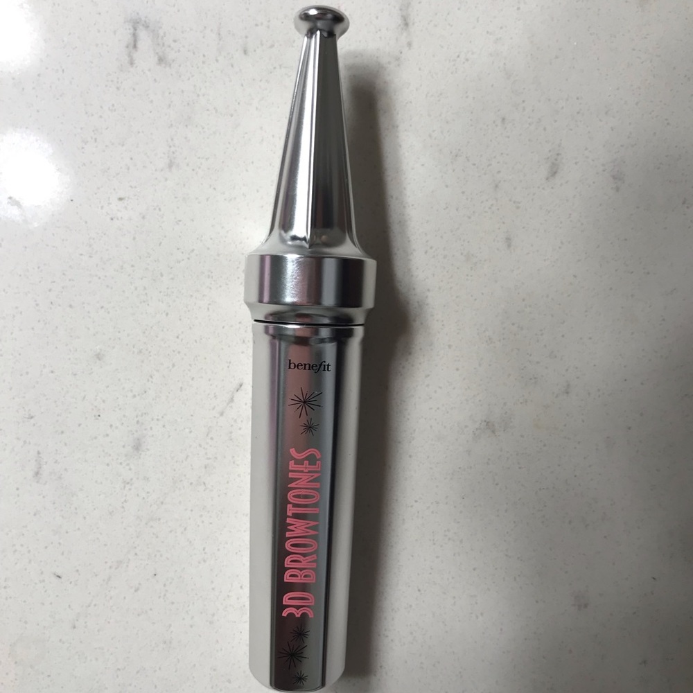 NEW 3D BROWtones eyebrow enhancer.